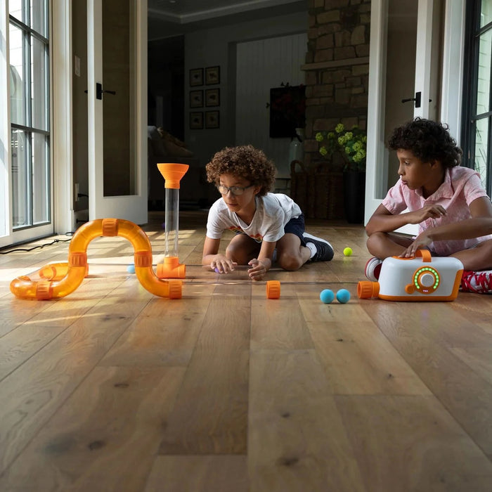 Kids playing with Air Toobz