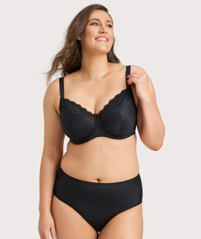 Ava & Audrey Jacqueline Smoothing Full Brief with Lace - Black