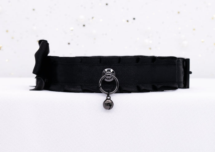 Black Collar in Gunmetal and Black