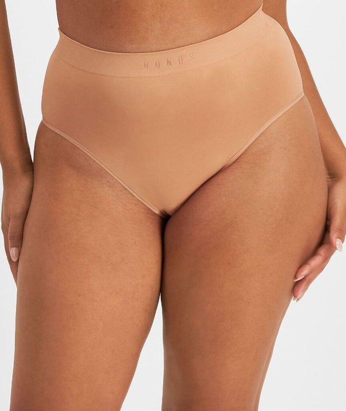 Bonds Bases Seamless Full Brief - Blush Latte