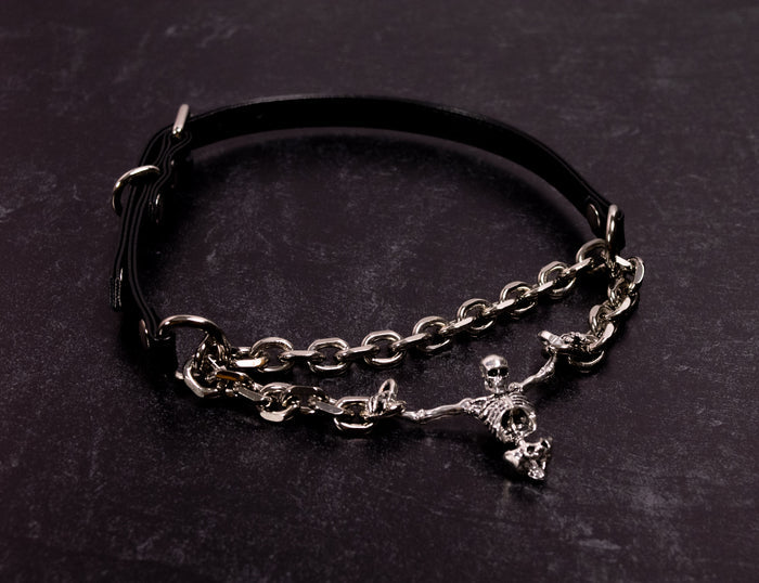 'Chained Up' - 3/8" Black Vegan Leather Martingale Collar