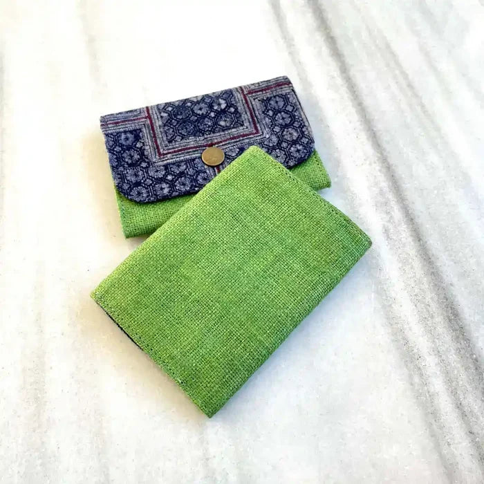 Vindigo wallet green embroidered front with plain back