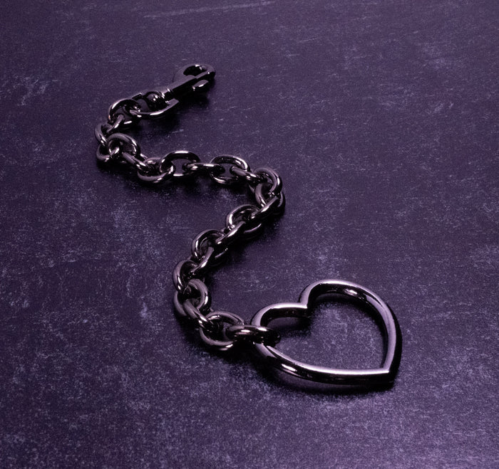 Gunmetal O-link Chain Heart Finger Leash