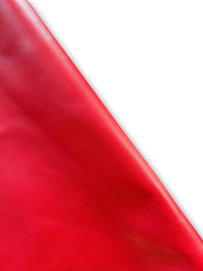 Red / 7–10 Sq Ft