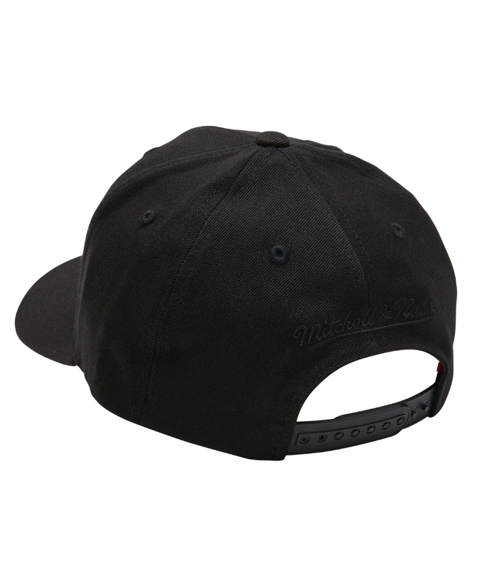 LA Clippers 'Classic Red' SnapBack Hat by Mitchell & Ness (Black)