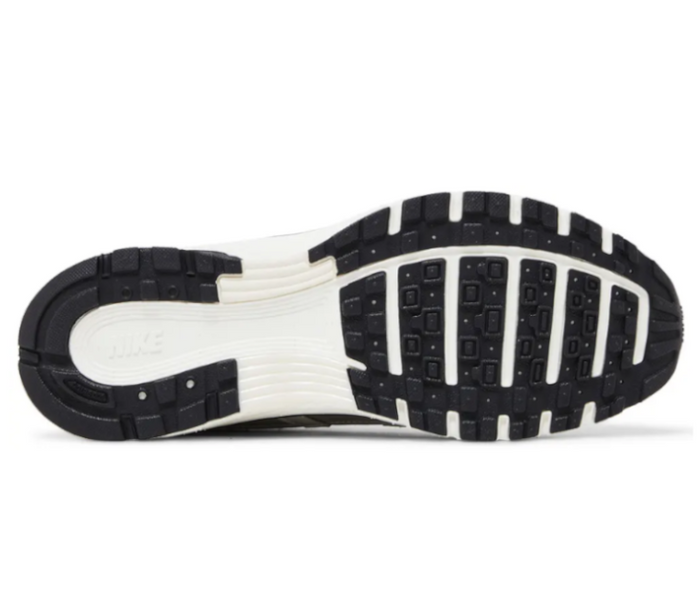 Men’s Nike P-6000 (Metallic Silver)