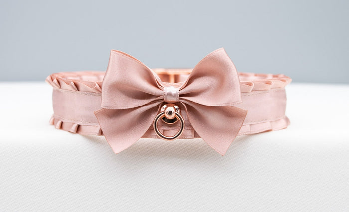 Minimal Rose Gold Luxury Collar