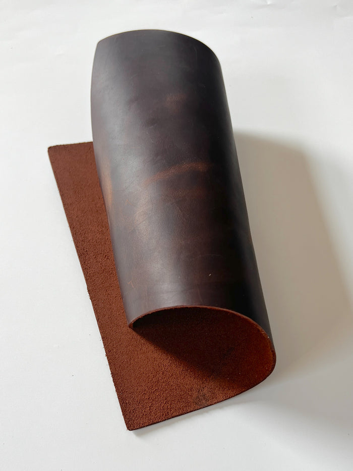 Mocha Crazy Horse Leather, 8.5 × 11 in surface detail showing texture and finish