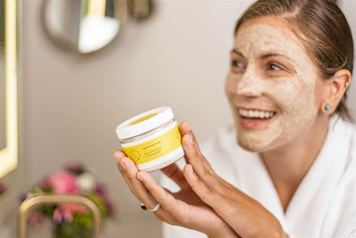 Natural Clay Facial Mask - Woman applying natural kaolin clay mask to face | Lizush