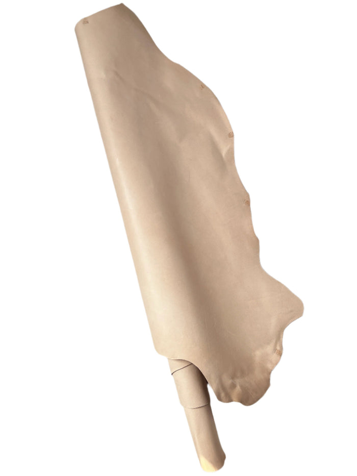 Natural Veg Tan Tooling Cowhide surface detail