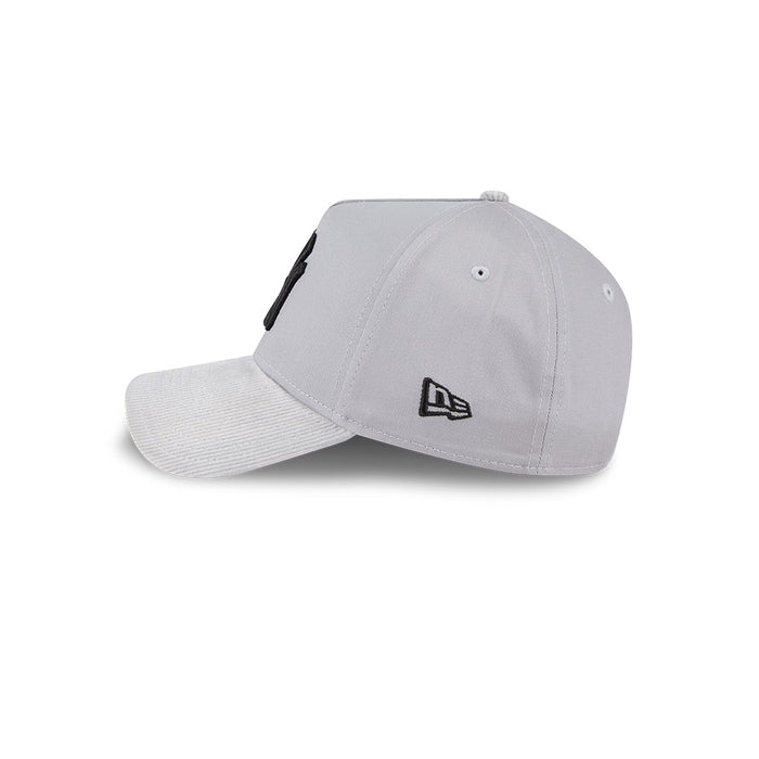 New Era N.Y Yankees 9Forty Snapback (Grey)