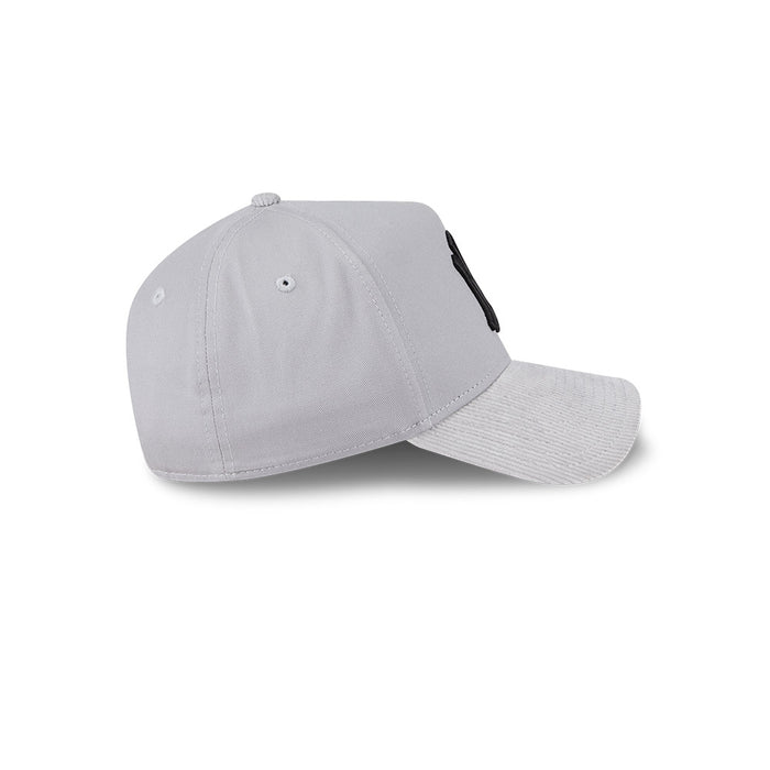 New Era N.Y Yankees 9Forty Snapback (Grey)
