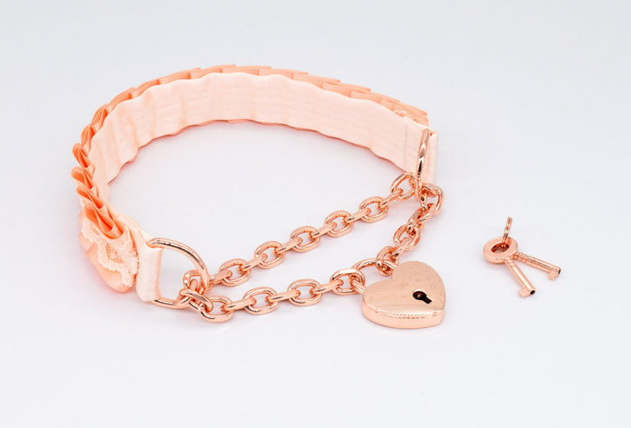 Peach and Cream Lace Front-Locking Martingale Collar in Rose Gold