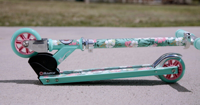 Razor Scooter Paradise Teal Ride-On