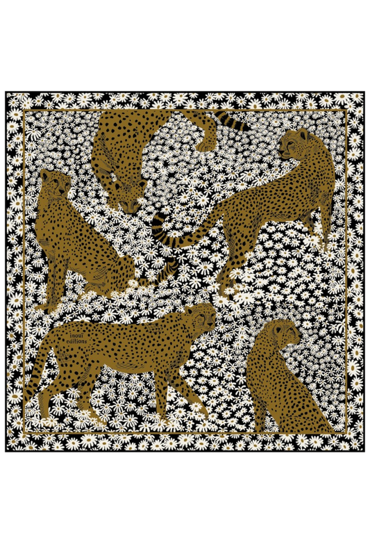 Inoui Editions Square 65 Pampa scarf in black