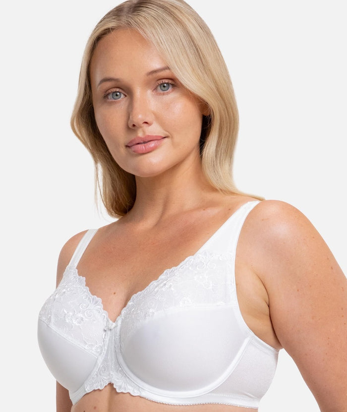 Triumph Embroidered Minimizer Bra - White