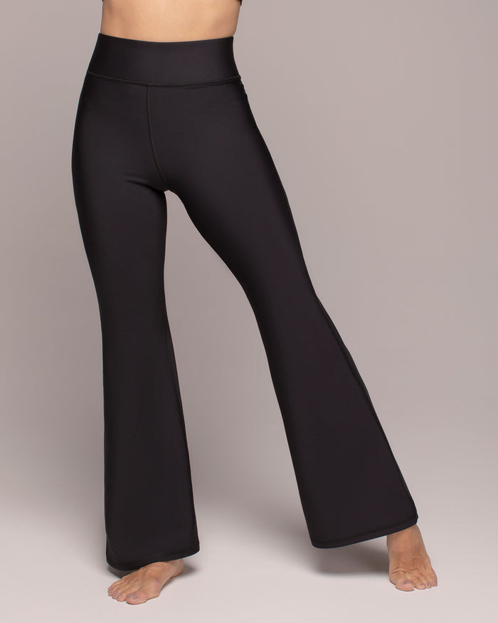 Verve Flared Legging - Black