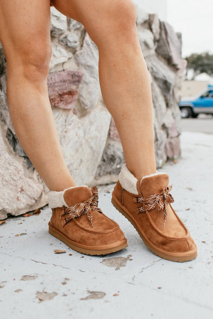 Very G Tan Cherilyn 2 Shoes - Macoma Boutique555 Presales