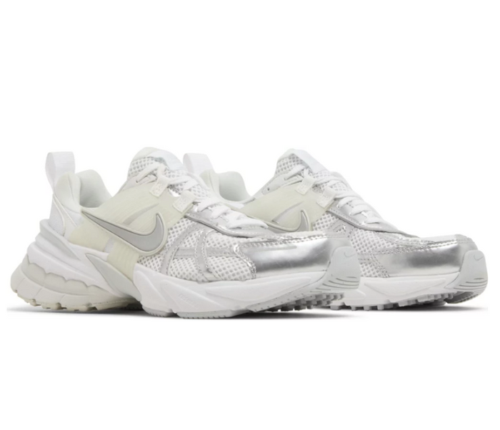 Women’s Nike V2K Run (White/Metallic Silver)